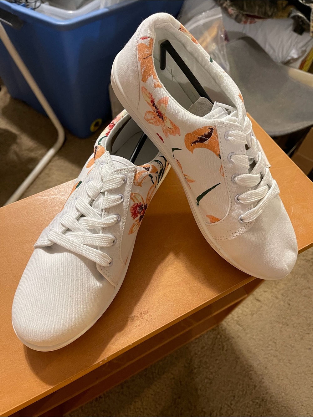 Women’s White Floral Canvas Lace-Up Sneakers